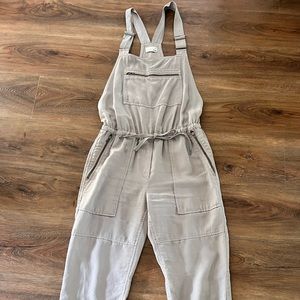 Aritzia Wilfred Free XS light gray overalls